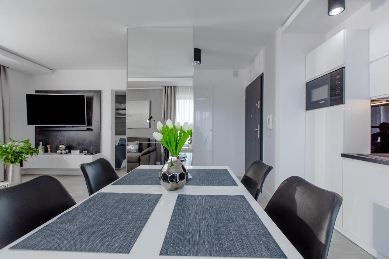Apartament Linia Komfortu Gardenia Dziwnow Z Widokiem Na Morze Epapartamenty Exterior photo