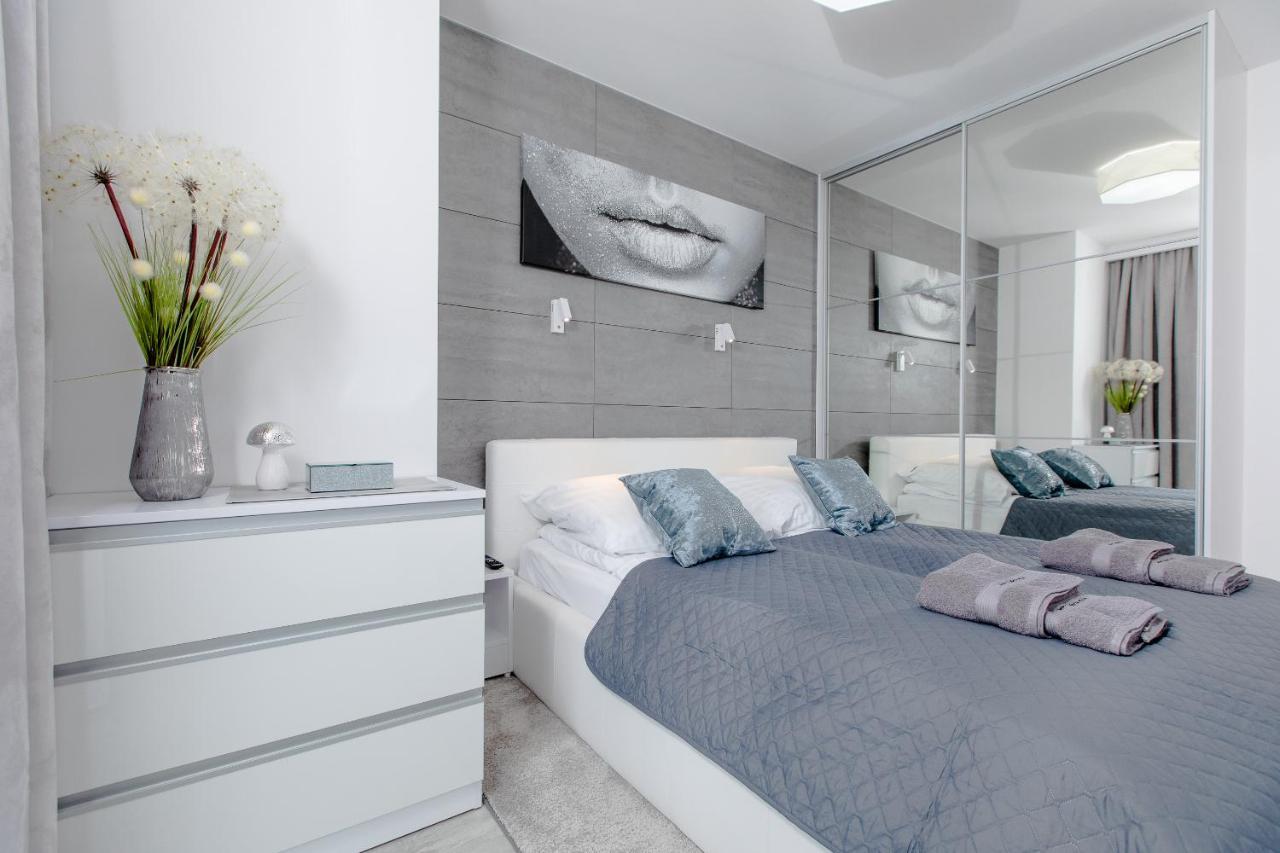 Apartament Linia Komfortu Gardenia Dziwnow Z Widokiem Na Morze Epapartamenty Exterior photo