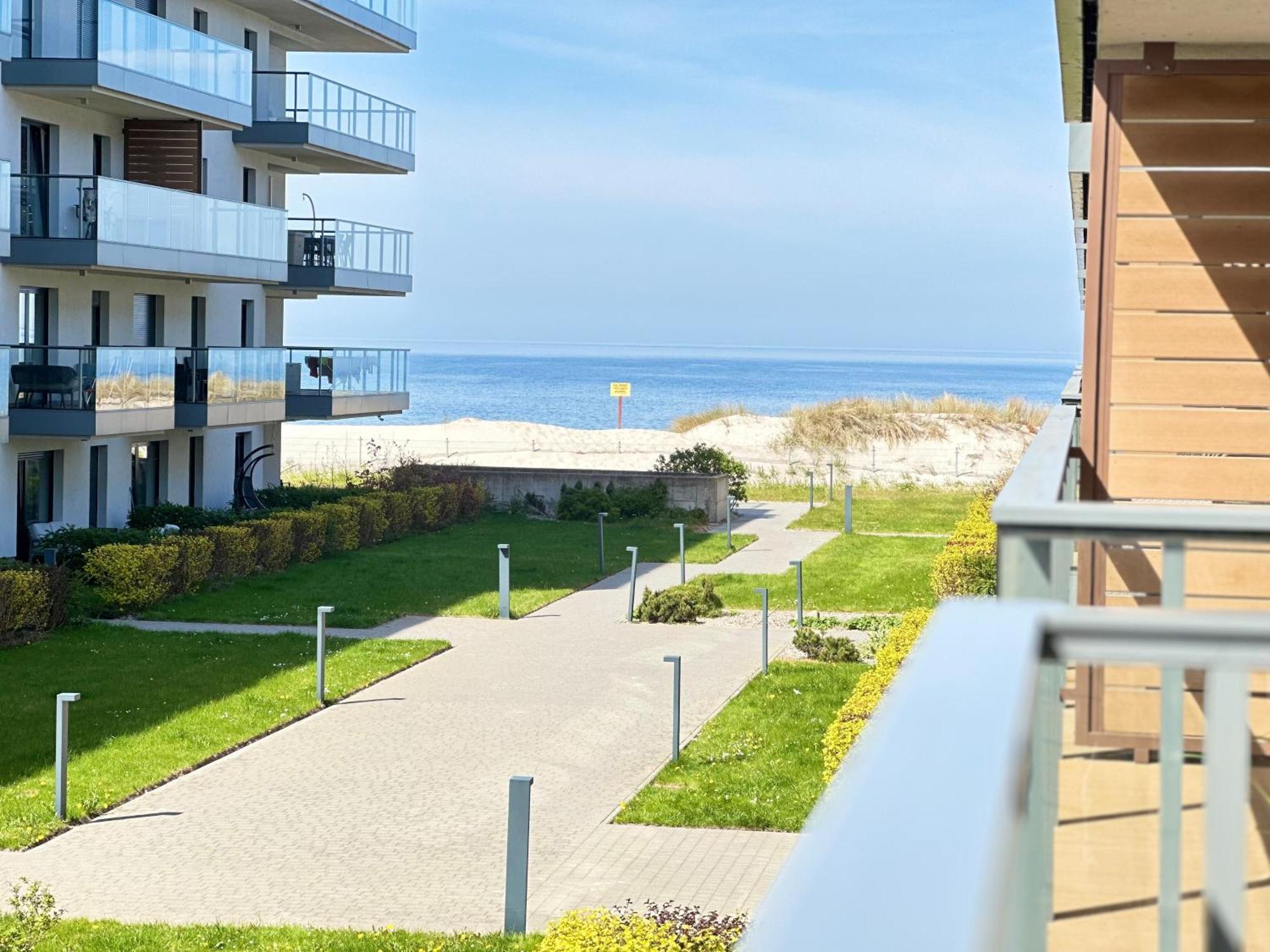 Apartament Linia Komfortu Gardenia Dziwnow Z Widokiem Na Morze Epapartamenty Exterior photo
